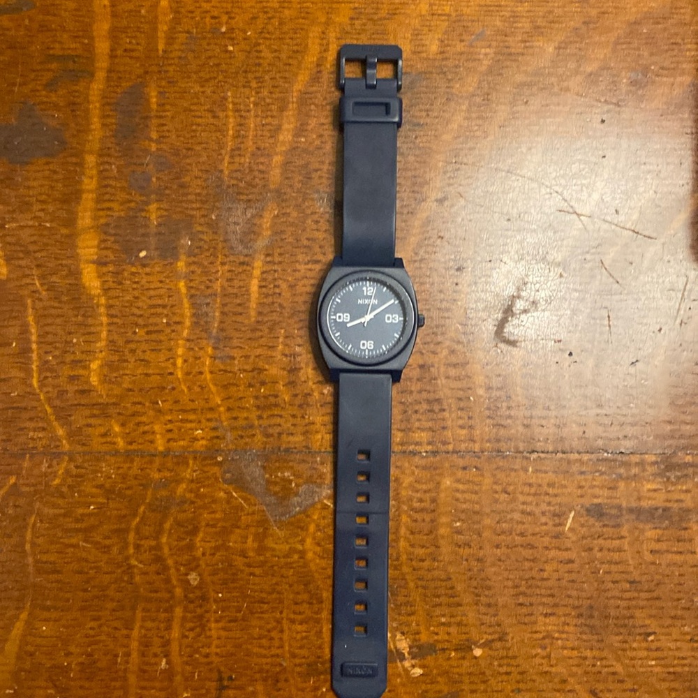 Nixon watch